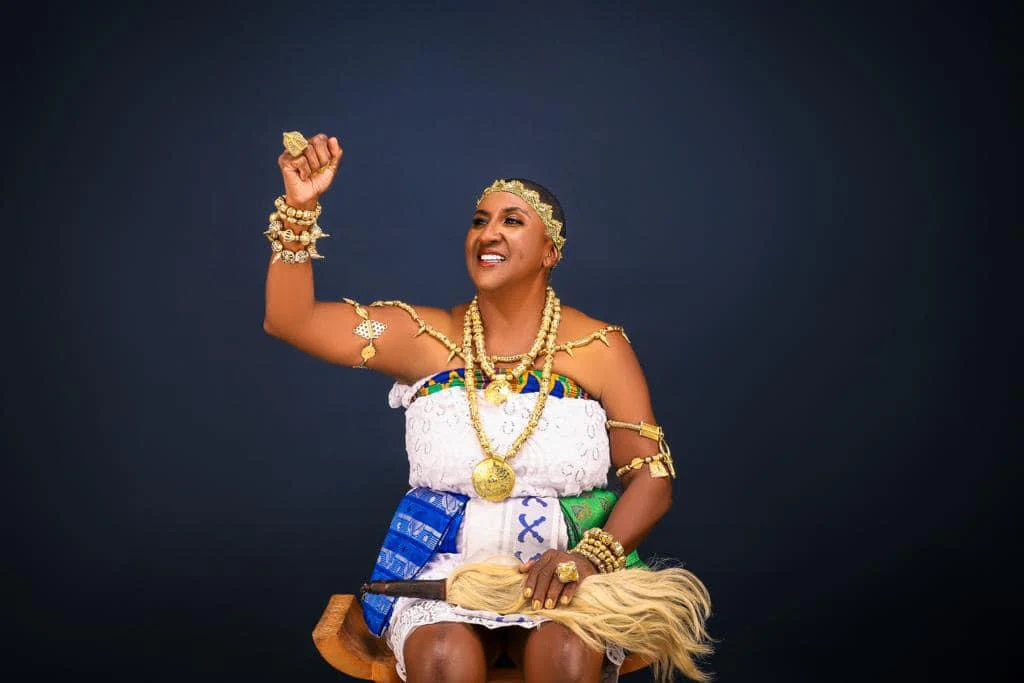 Queen Mother Photo Shoot - Image 3